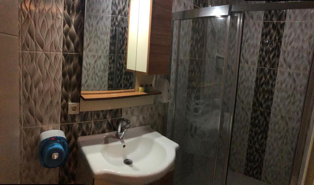 Grand Mardin-i Hotel Mersin  Buitenkant foto